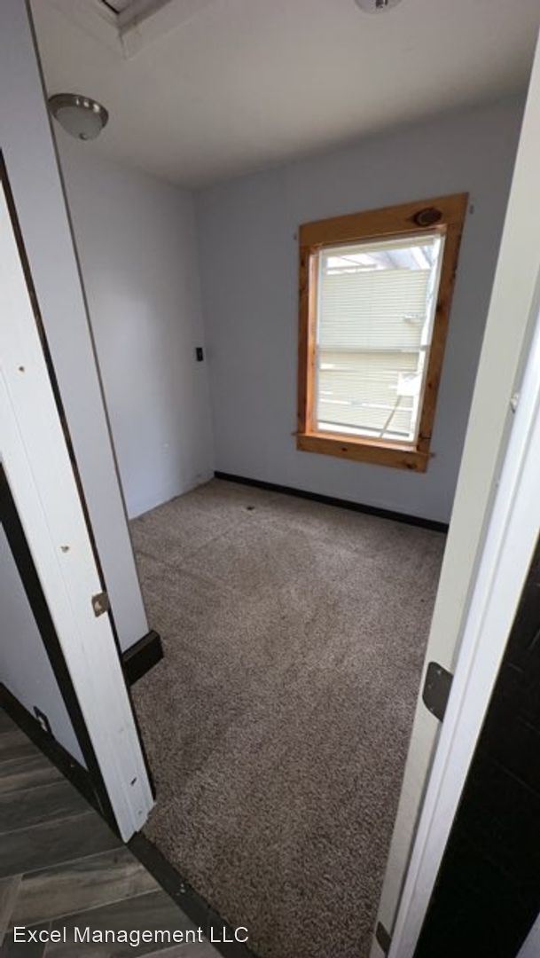 Building Photo - 2 br, 1 bath House - 1210 Cedar St