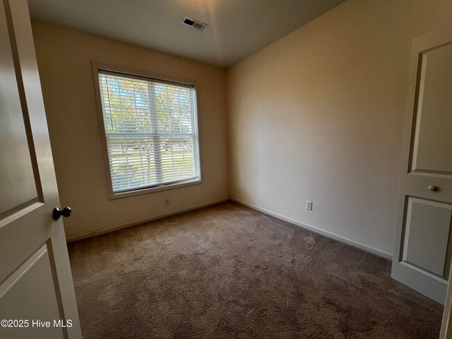 Building Photo - 57 Dresser Ln