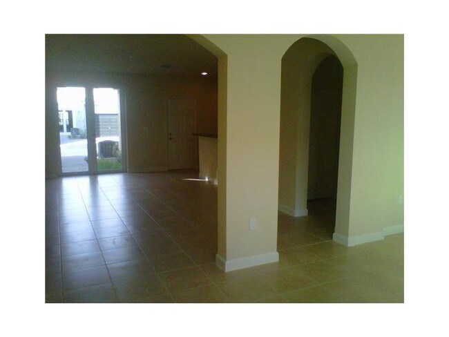 Building Photo - 9211 SW 170th Ln