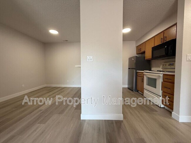 Foto del edificio - 2354 N 44th St