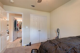 Building Photo - 104 Yegua Cir