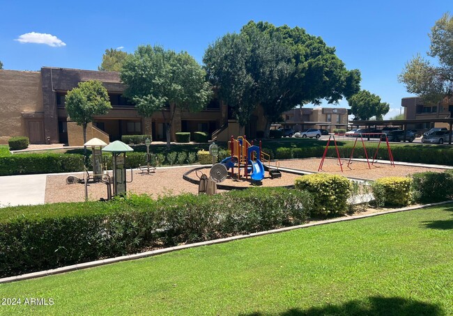 Foto del edificio - 3601 W Tierra Buena Ln