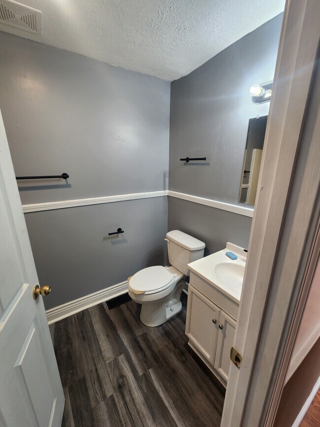 332 S Edgehill Rd, Indianapolis, IN 46241 House Rental in