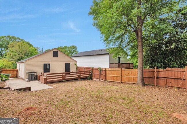 Foto del edificio - 985 Fair St SW