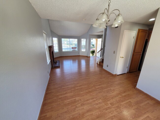 Building Photo - 5475 Alamo Ter