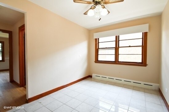 Foto del edificio - 9241 S Francisco Ave