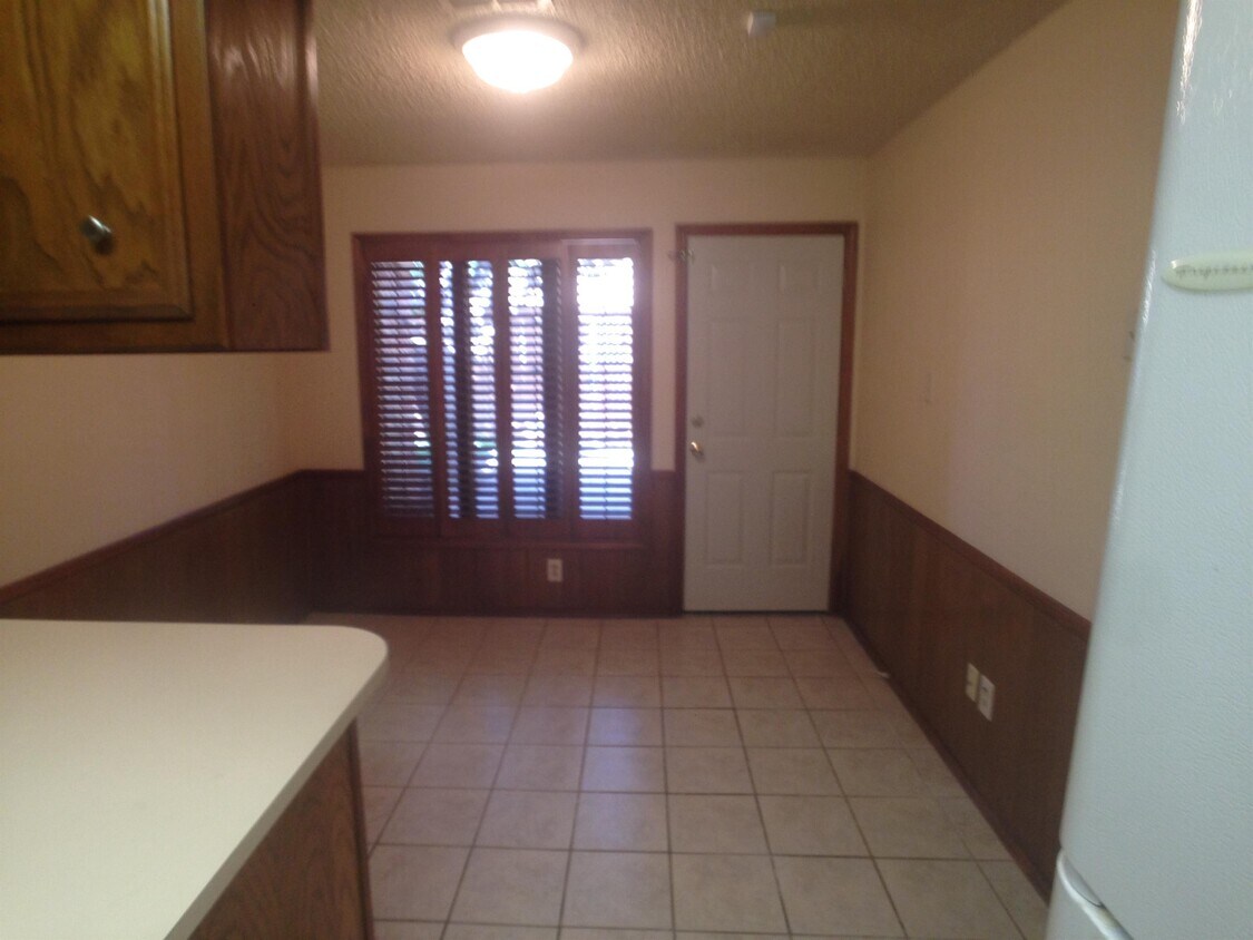 Primary Photo - 7922 Aberdeen Ave