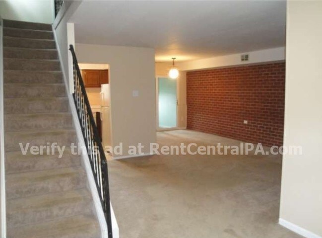 Building Photo - 1207 Fox Run