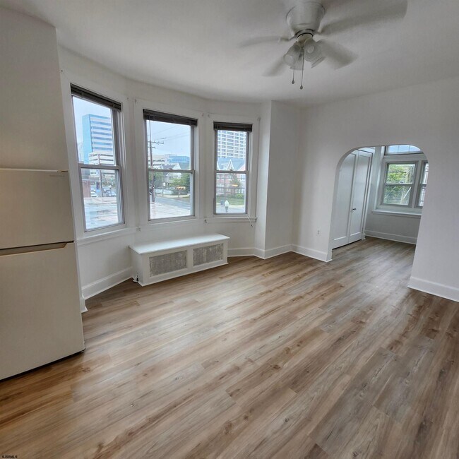 Foto del edificio - 4011 Atlantic Ave