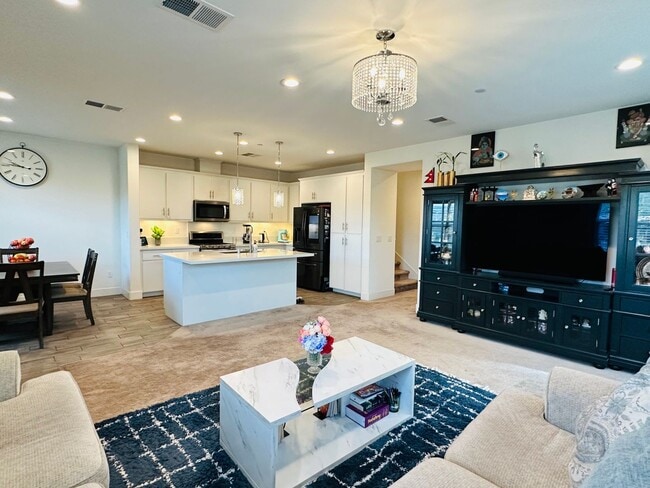 Foto del edificio - 15509 Monterey Rd