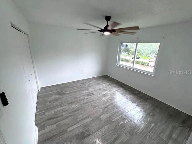 Foto del edificio - 14516 Seaford Cir