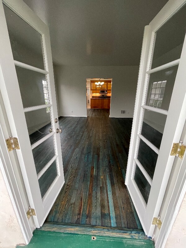 Foto del edificio - 10512 Eastborne Ave