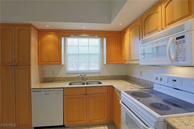 Building Photo - 14975 Rivers Edge Ct