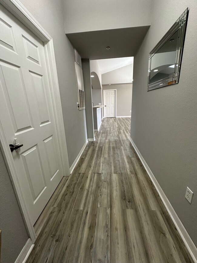 Building Photo - 7940 Preserve Cir