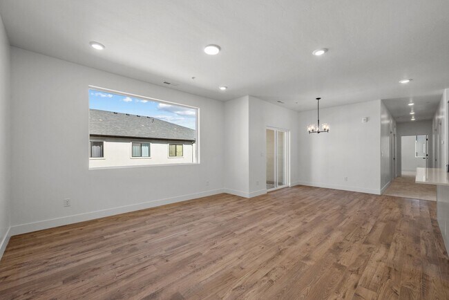Foto del edificio - Brand-New 3 Bed, 2 Bath Townhome in Spanish Fork!