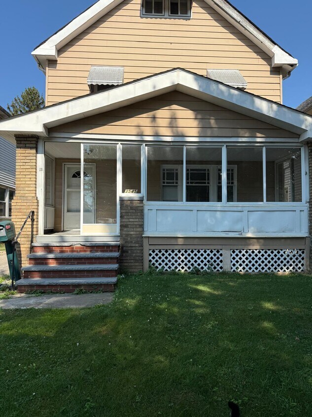 Foto principal - 3545 W 129th St