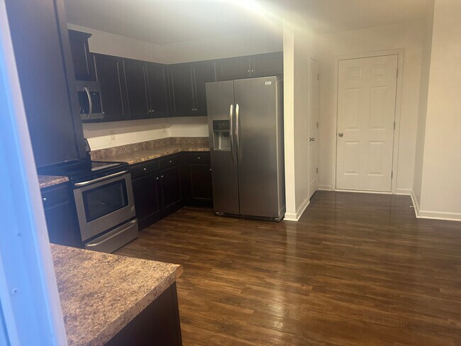 Foto del edificio - 333 New Spring Ln