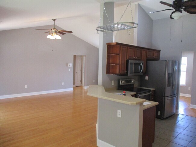 Foto del edificio - 2808 Blue Bell Ln