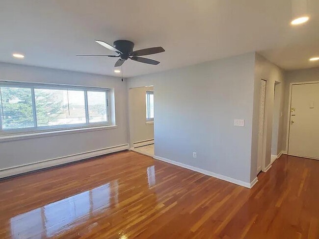 Foto del edificio - 39 Westervelt Pl