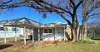 Building Photo - 4000 Locust Dr