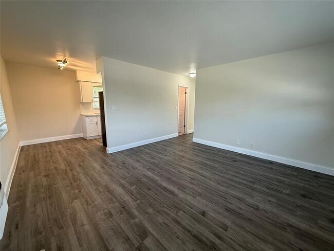 Foto del edificio - 700 SE 13th St