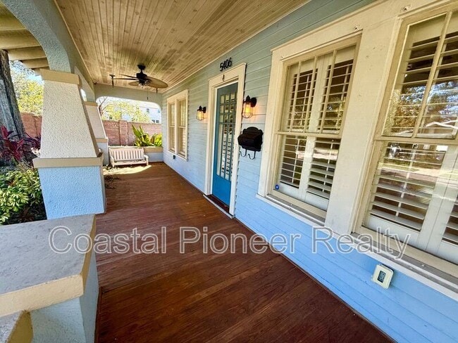 Building Photo - 5406 N Suwanee Ave