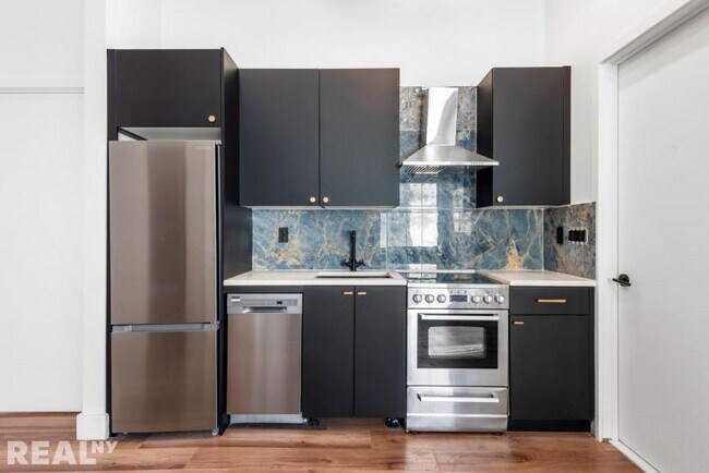 Building Photo - 1 bedroom in BROOKLYN NY 11221