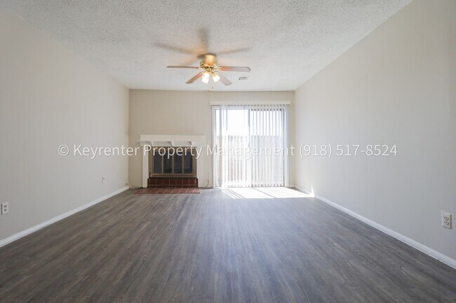 Foto del edificio - 6730 S Lewis Ave