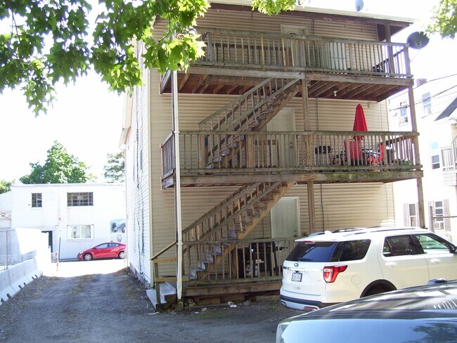 Foto del edificio - 34 Canterbury St