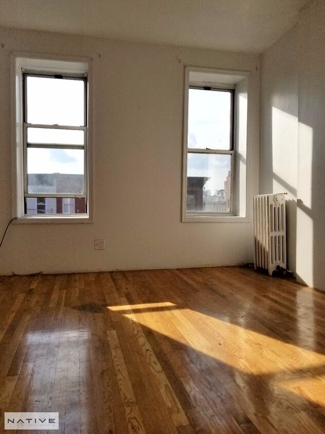 Primary Photo - 519 3rd Ave