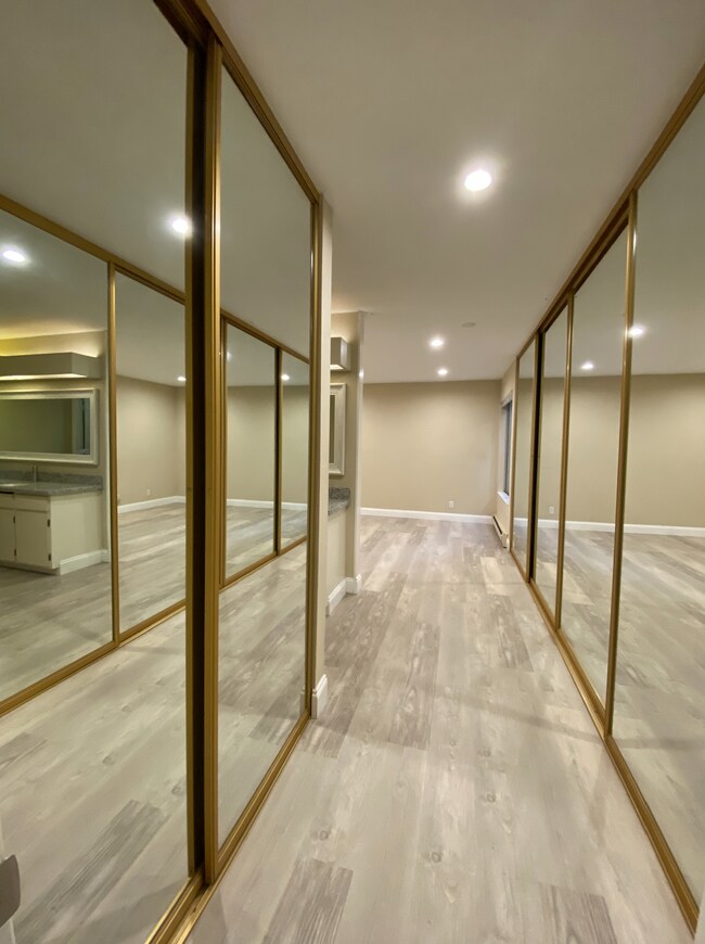 Building Photo - 505 Cypress Point Dr
