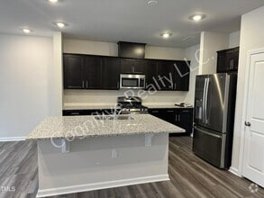 Building Photo - 1516 Foal Run Trl