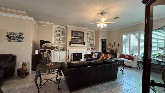 Building Photo - 22507 Holly Lake Dr