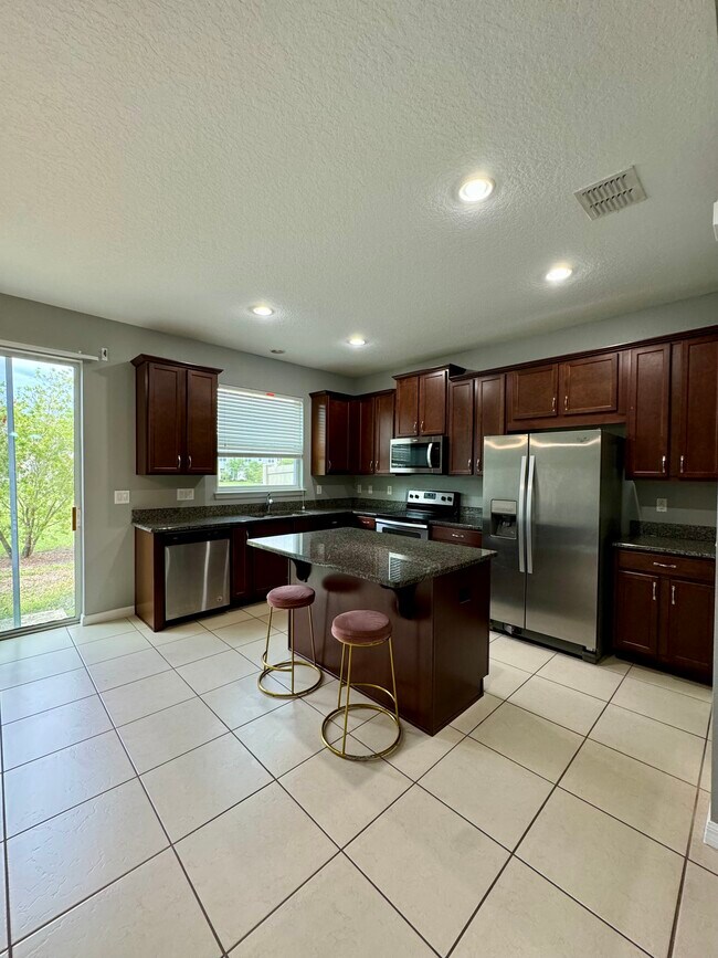 Building Photo - 3745 Brighton Park Cir