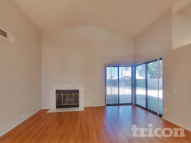 Foto del edificio - 8827 Kelsey Dr