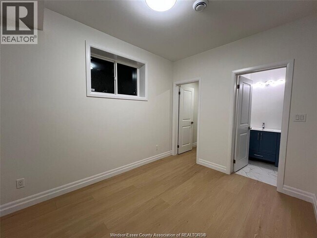 Building Photo - 348 Campbell Ave