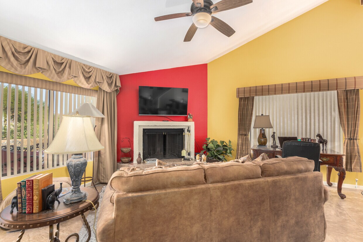 Foto principal - 25609 N Forest Rd