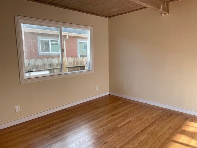 Building Photo - 1377 147th Ave