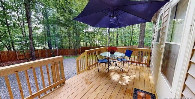 Foto del edificio - 2402 Rockwood Dr