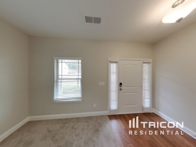 Building Photo - 833 Crescent Lane Griffin GA