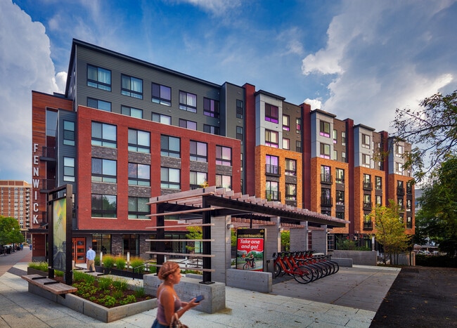 Building Photo - Fenwick Apartments
