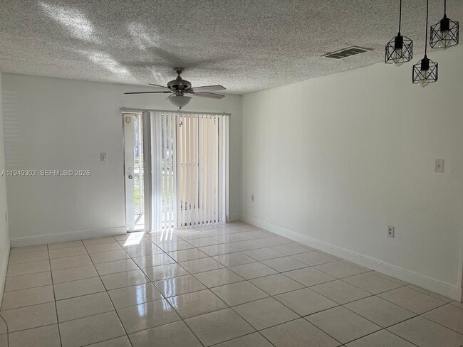 Foto del edificio - 8028 SW 21st Ct
