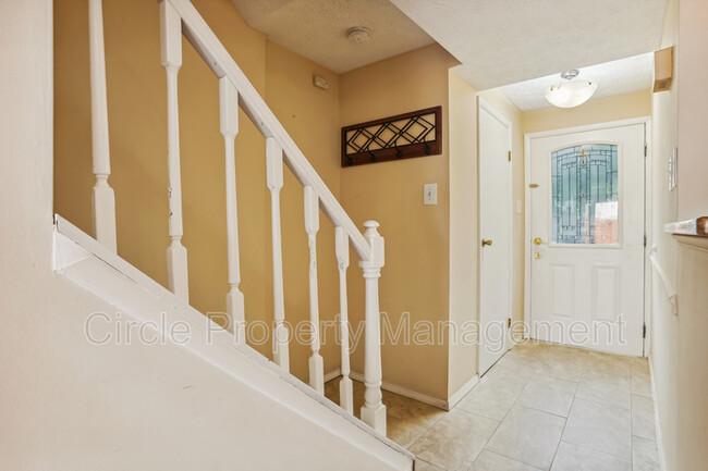 Building Photo - 8605 Kenosha Ct