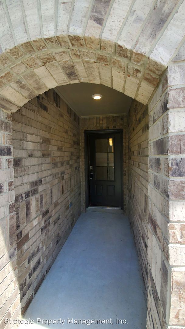 Building Photo - 4 br, 2 bath House - 13006 Scenic Ritter