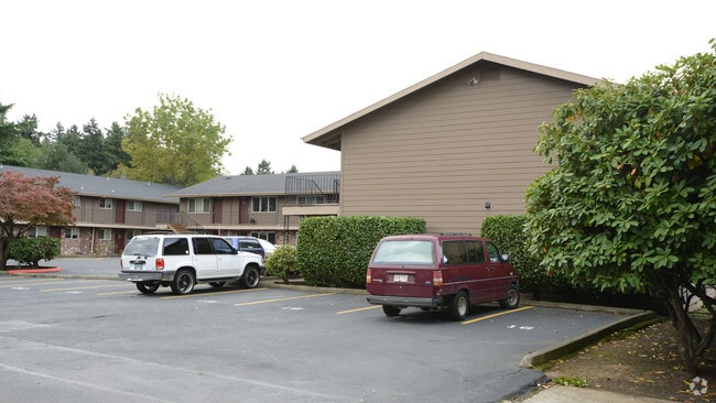 Building Photo - Colonial Villa Apartments