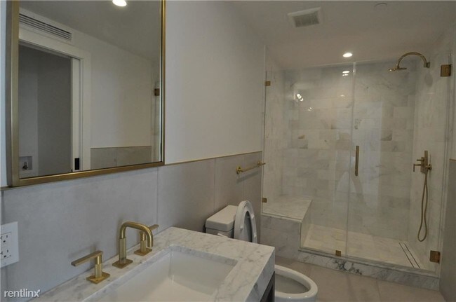 Building Photo - 1 br, 1 bath Condo - 70 Rainey St Apt 1803