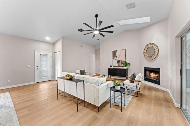 Foto del edificio - 5521 Oak St