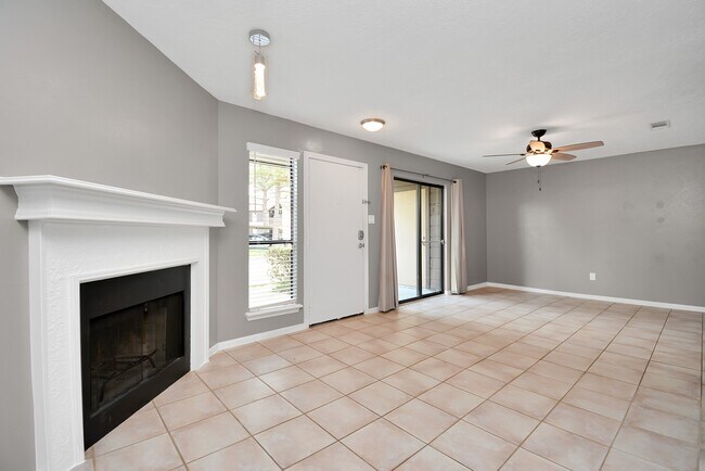 Foto del edificio - 12755 Mill Ridge Dr