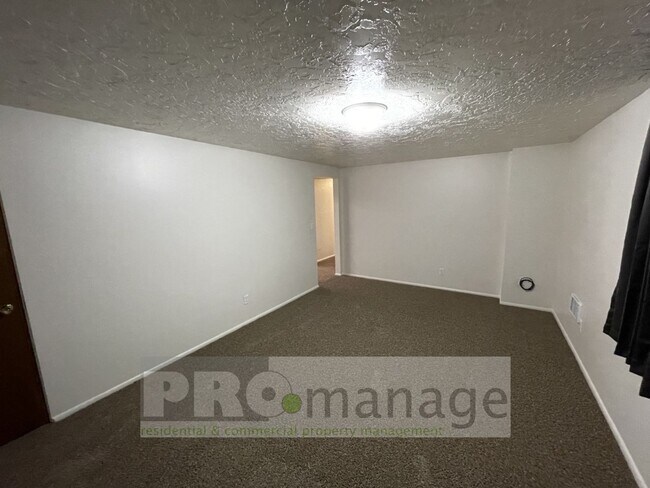 Foto del edificio - 245 I St