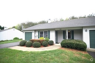 Building Photo - 140 Oldfield Rd